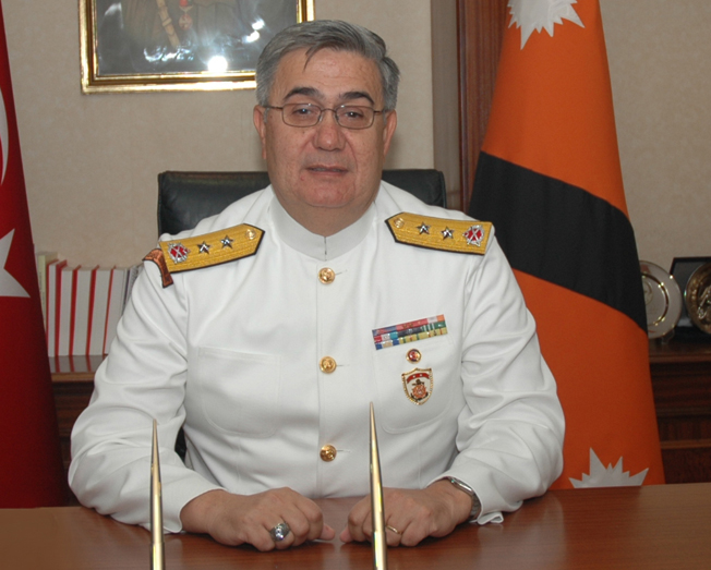 An Assesment on Today and Future of Turkish Coast Guard Command Reaer Admiral Izzet Artunç .